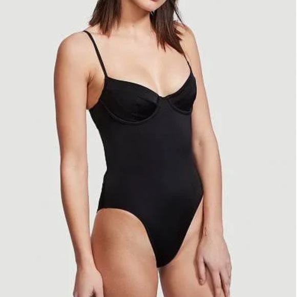 Victoria’s Secret Essential Wicked Swimsuit Size M - Picture 1 of 5